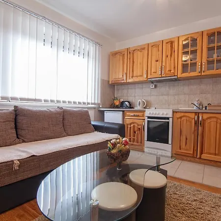 Sisarka Apartman *